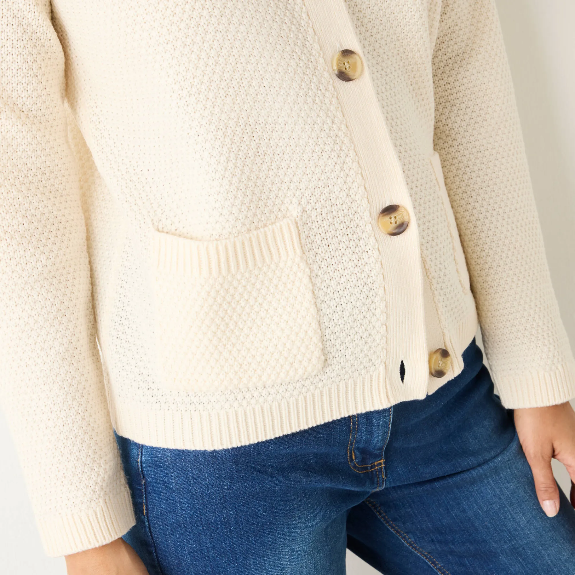Trui En Vest<Blancheporte Vest met knopen en lange mouwen, fantasietricot ecru