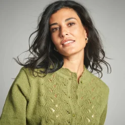 Trui En Vest<Lora Zellini Vest met knopen en opstaande kraag in fantasietricot mosgroen