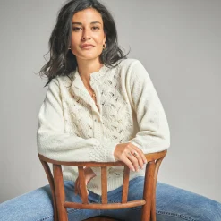 Trui En Vest<Lora Zellini Vest met knopen en opstaande kraag in fantasietricot ivoorkleur
