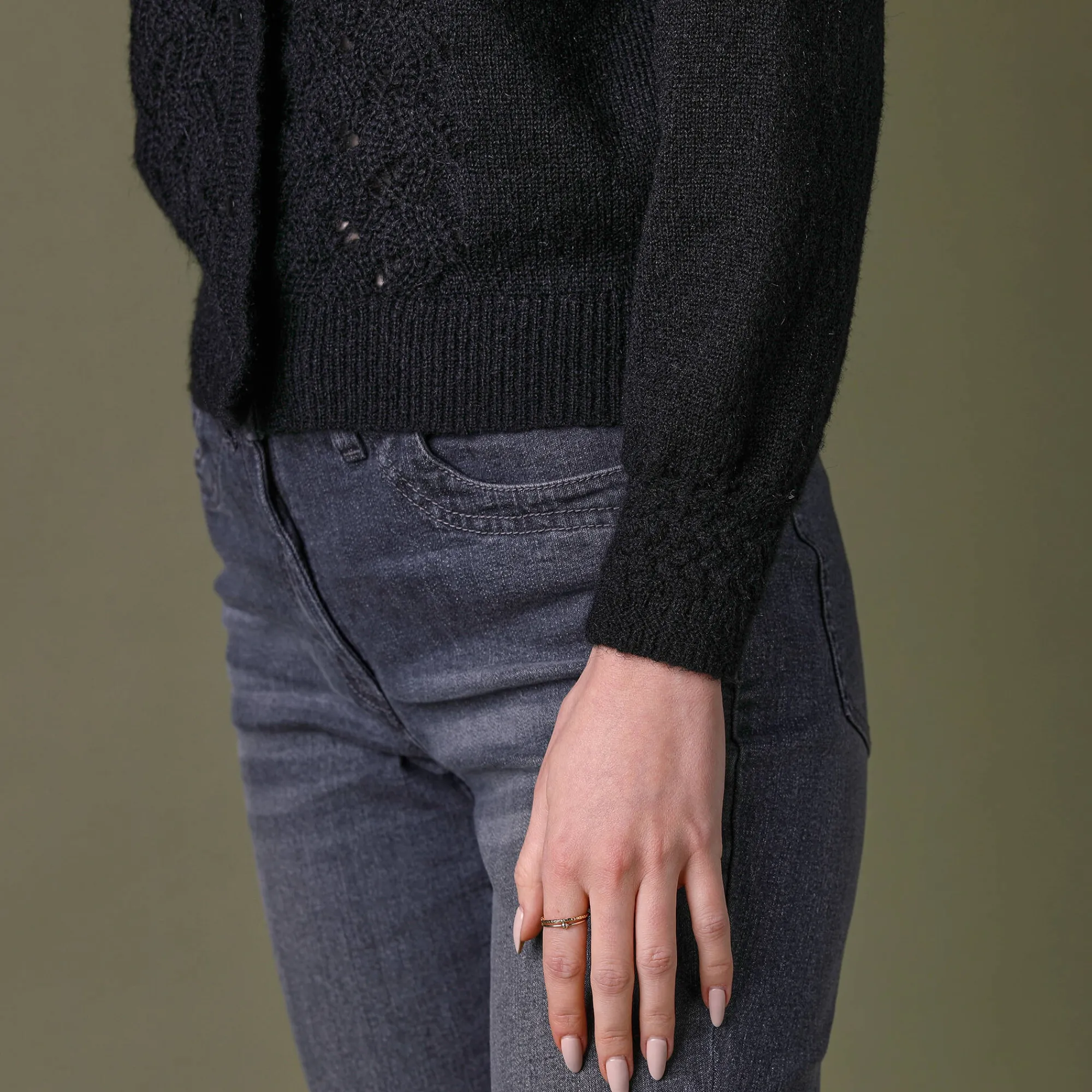 Trui En Vest<Lora Zellini Vest met knopen en opstaande kraag in fantasietricot zwart