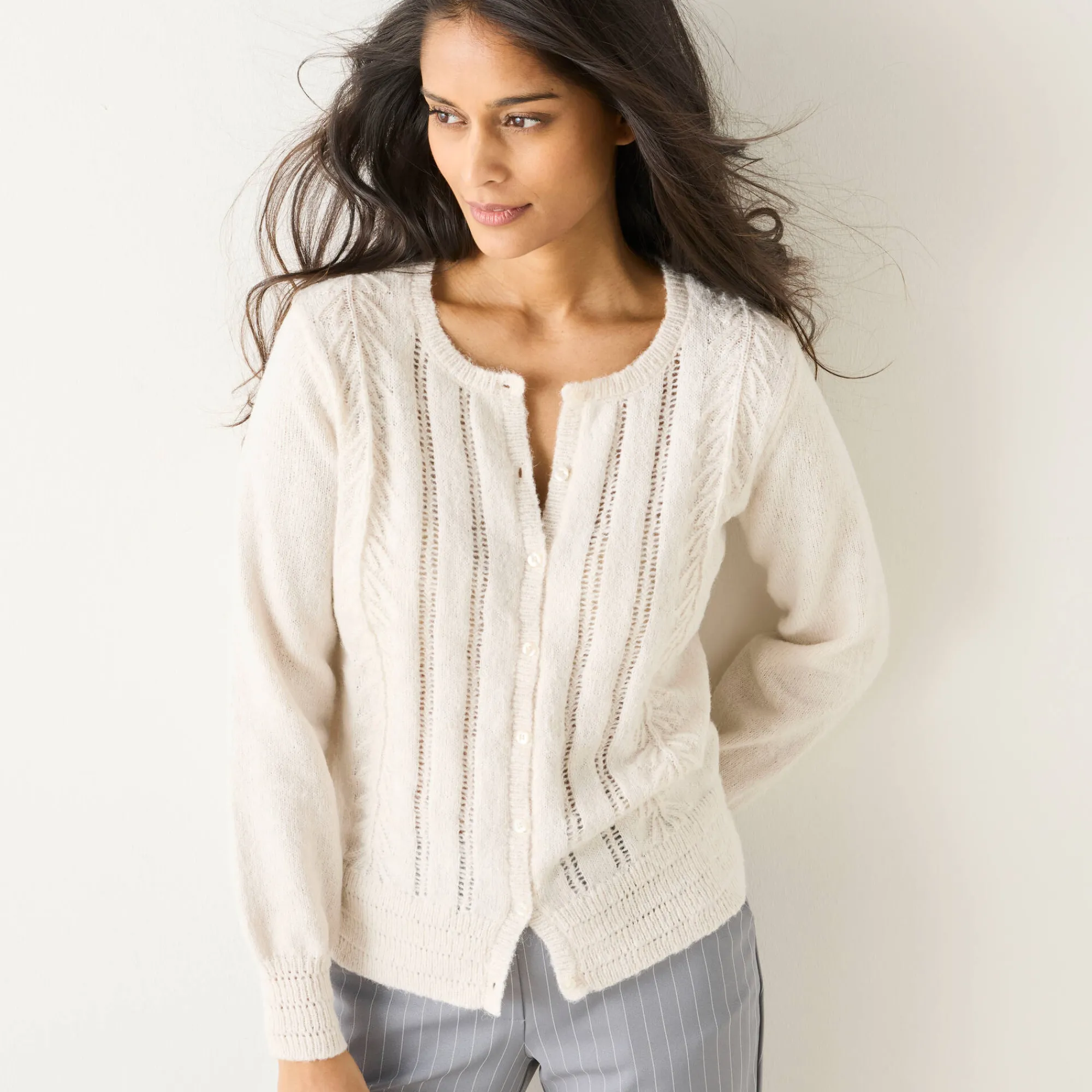 Trui En Vest<Blancheporte Vest met knopen en ronde hals, fantasietricot ecru