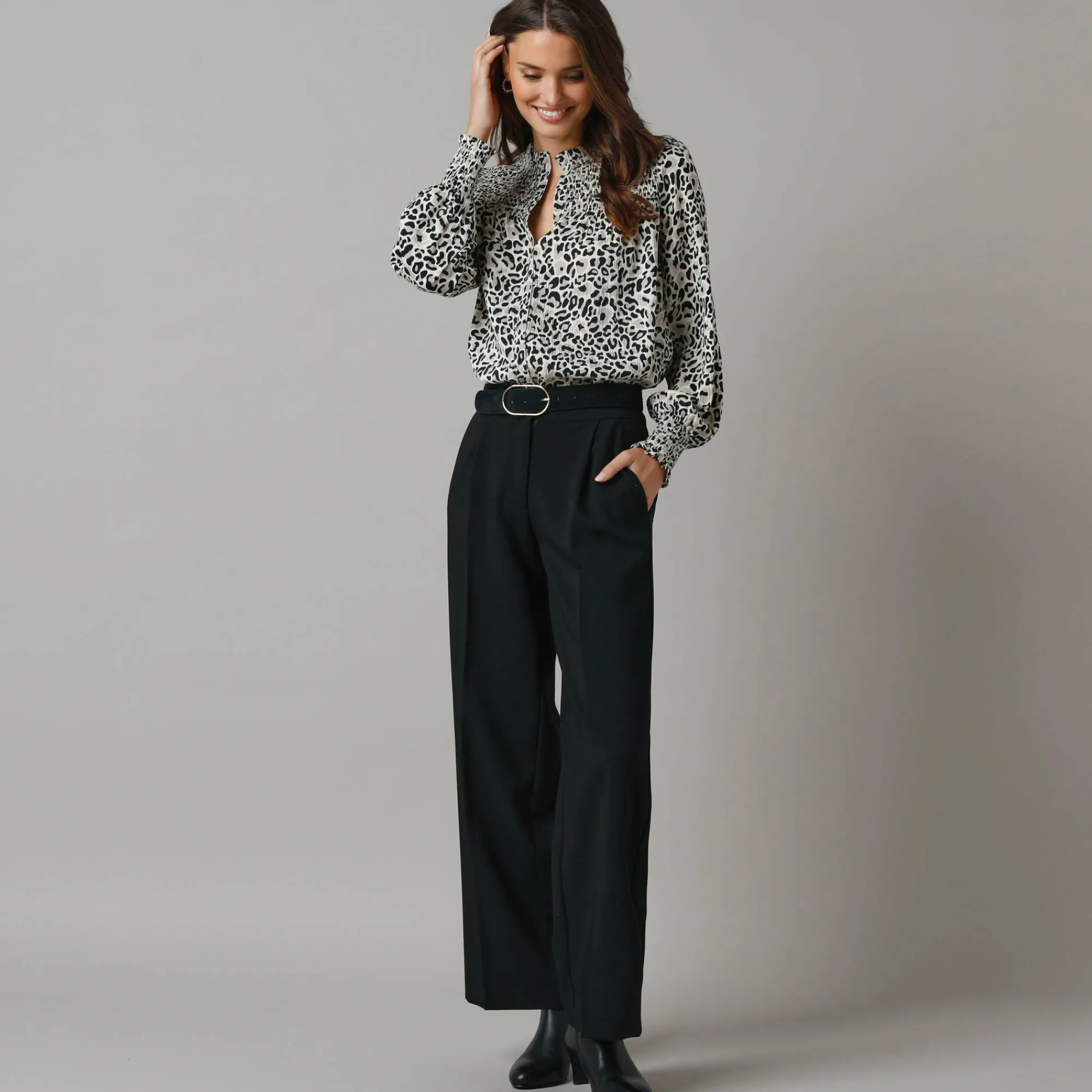 Feestoutfits Dames|Broek<Lora Zellini Wijde broek met bandplooien zwart