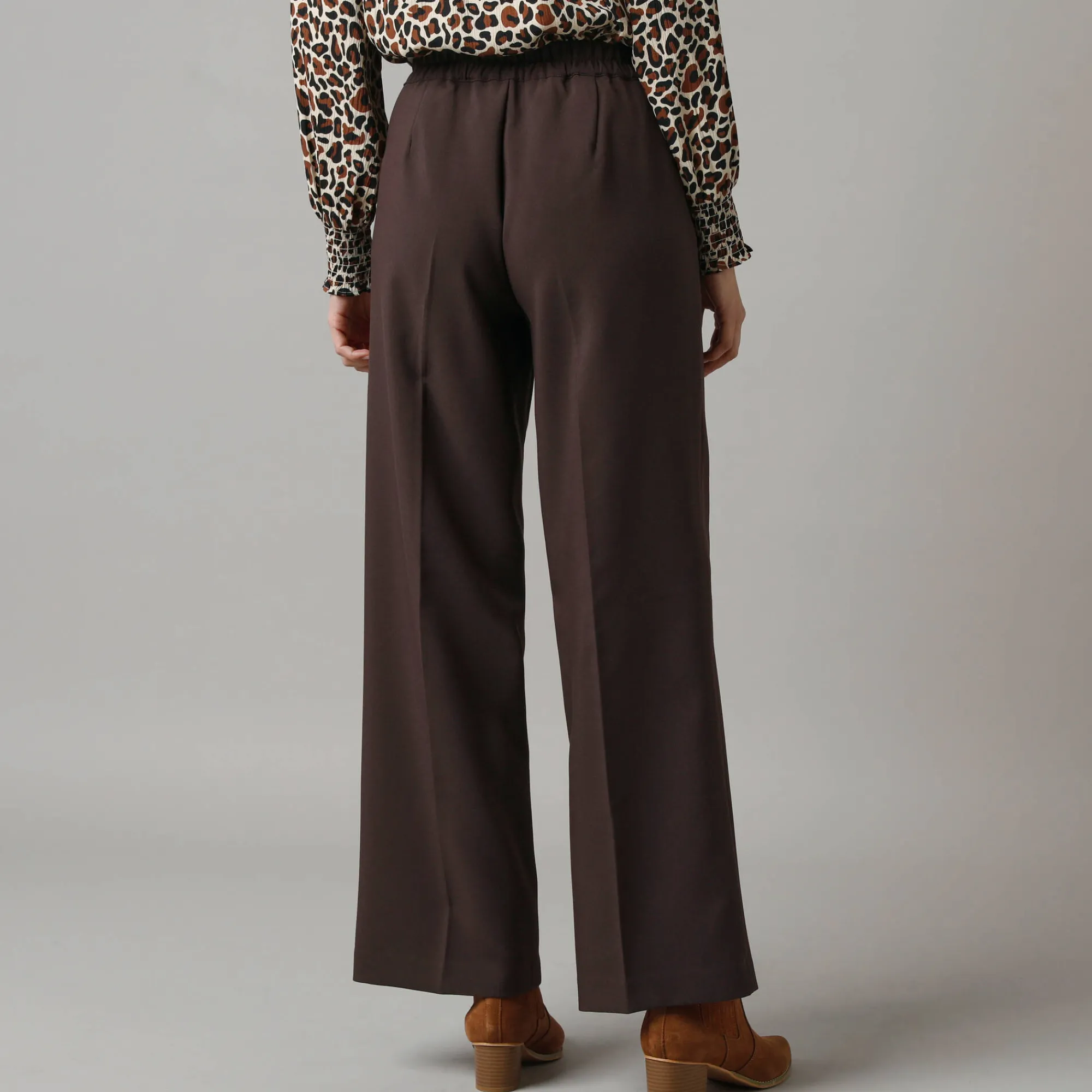 Feestoutfits Dames|Broek<Lora Zellini Wijde broek met bandplooien chocolade
