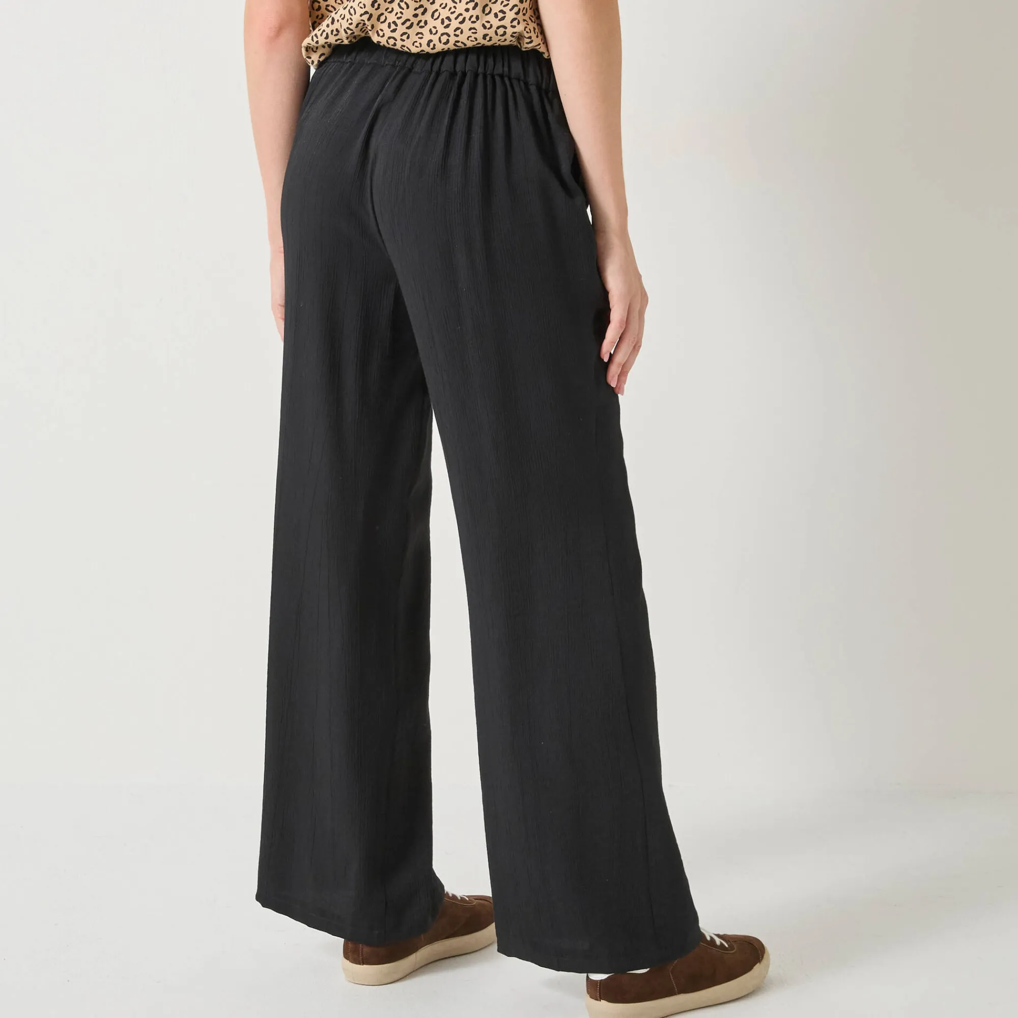 Broek<Blancheporte Wijde broek met materiaaleffect zwart